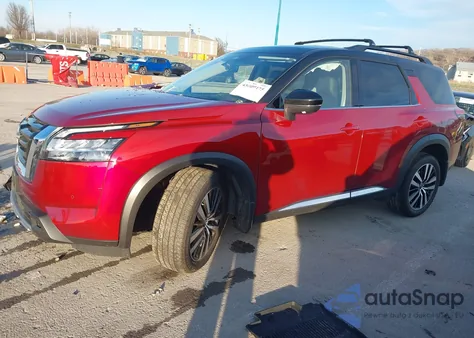 2023 Nissan Pathfinder Platinum 4Wd z USA, uszkodzony, nr VIN 5N1DR3DJ3PC272204